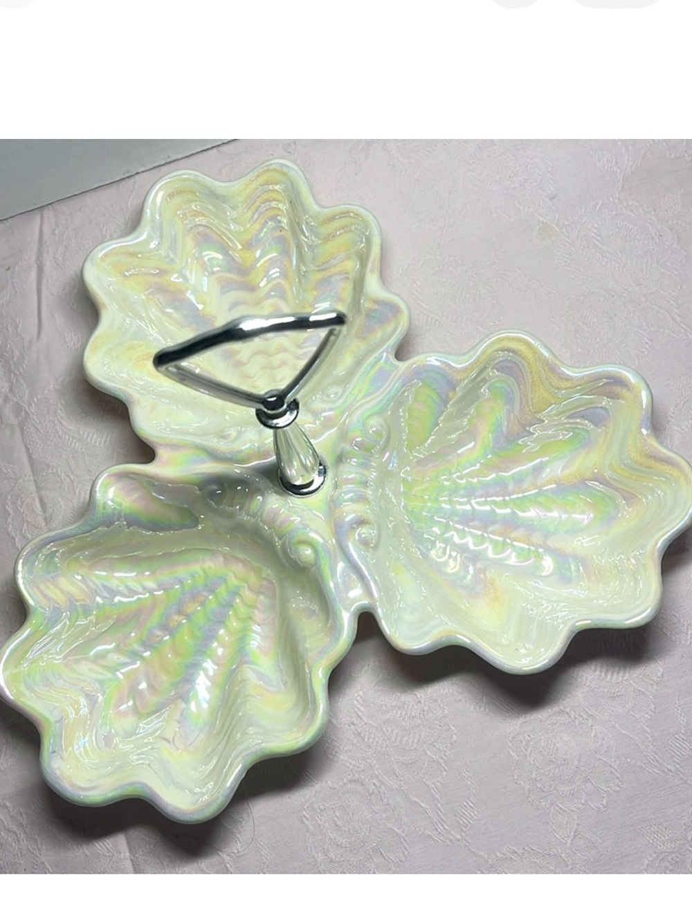 Vintage Maddox of California Pearltone Iridescent 3 Section Leaf Dish w Handle